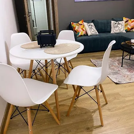 Cozy North Railway St - 4 Min Walk Apartman Bukarest