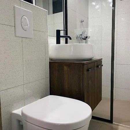 Cozy North Railway St - 4 Min Walk *