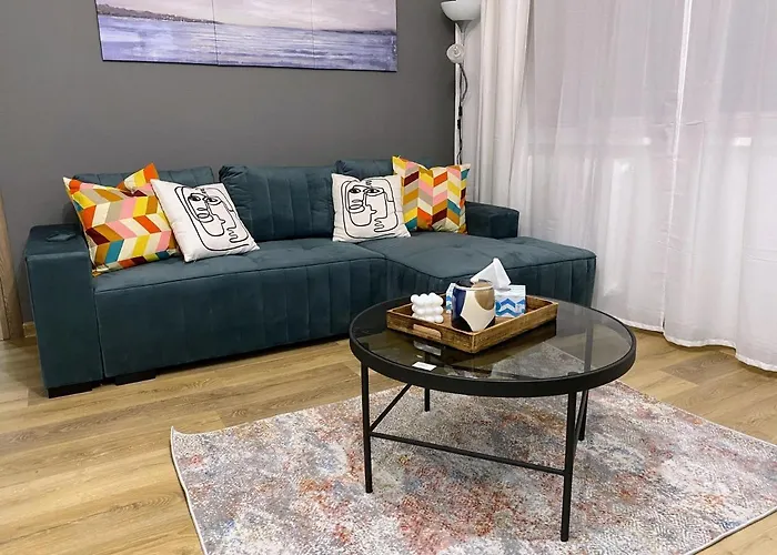 Cozy North Railway St - 4 Min Walk Apartamento Bucareste