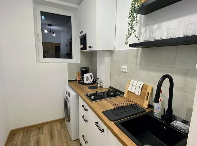 Cozy North Railway St - 4 Min Walk Bucareste